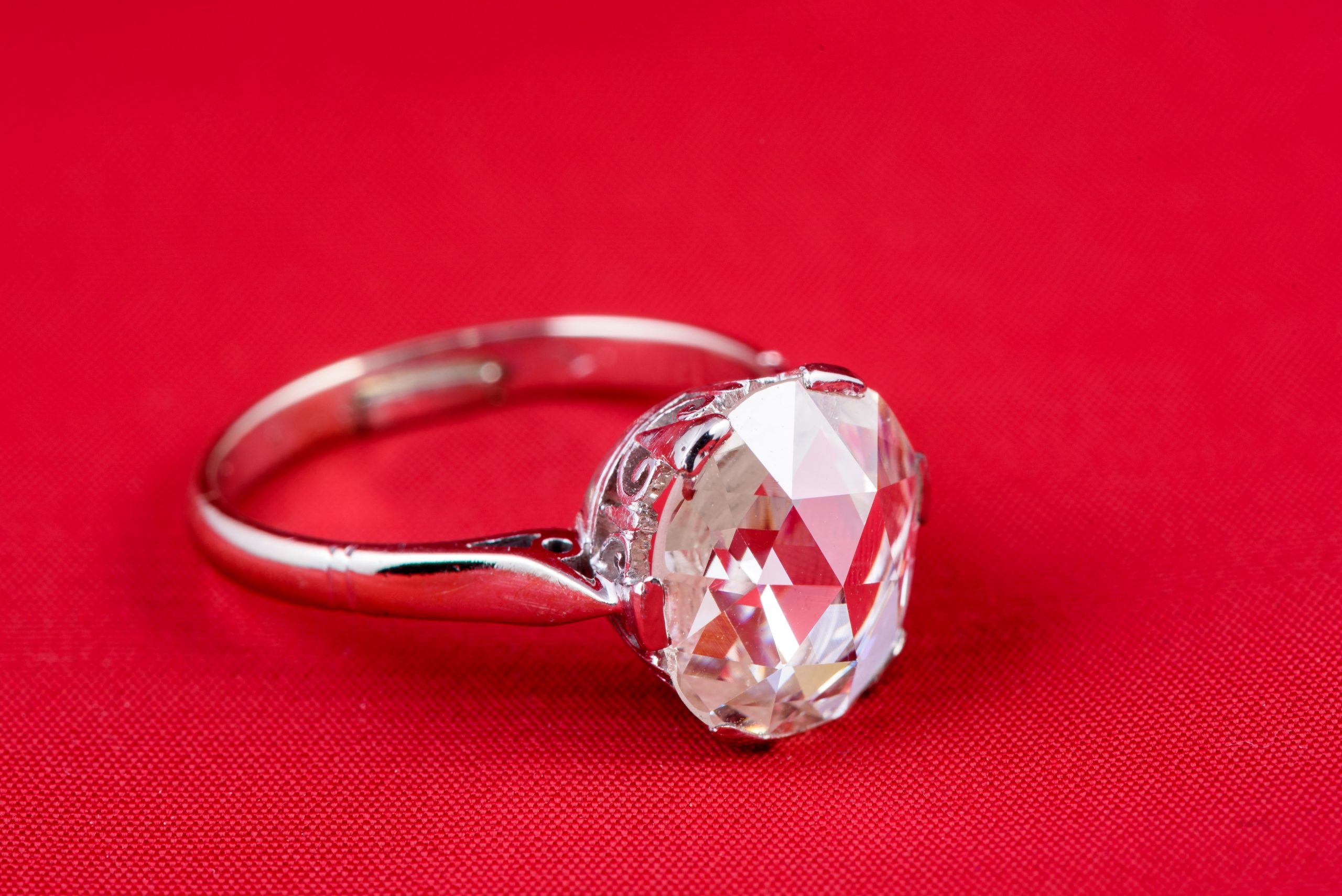 A diamond single-stone « rose cut » 2,14 cts color K clarity SI2 . Circa : 1925 . Price on request.